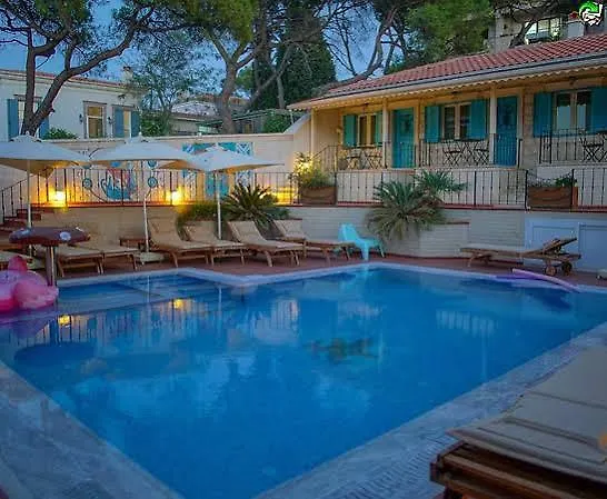 Ξενοδοχείο Karamela