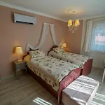 Hotel Karamela 3*