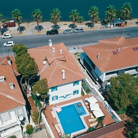 Karamela Ayvalı