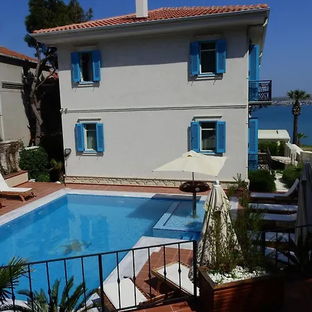 Ξενοδοχείο Karamela 3*