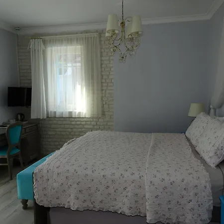 Ξενοδοχείο Karamela 3*